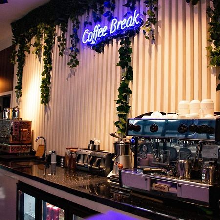 B&C Hotel Atakum エクステリア 写真